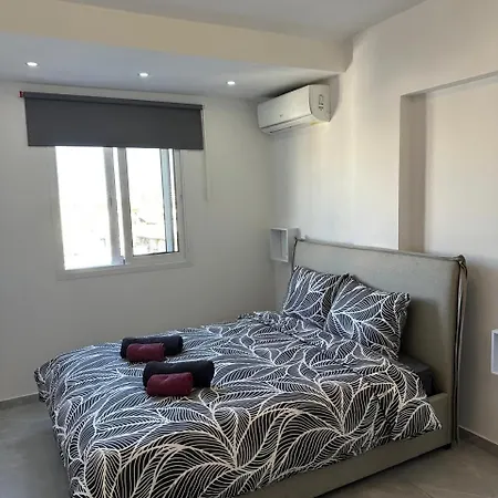 Near Finikoudes 3 Apartament *