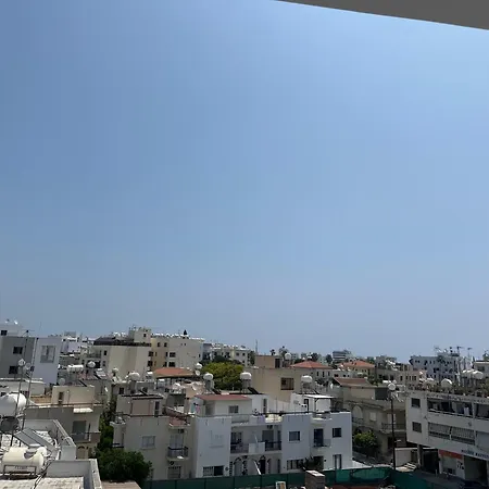 Appartement Near Finikoudes 3 *