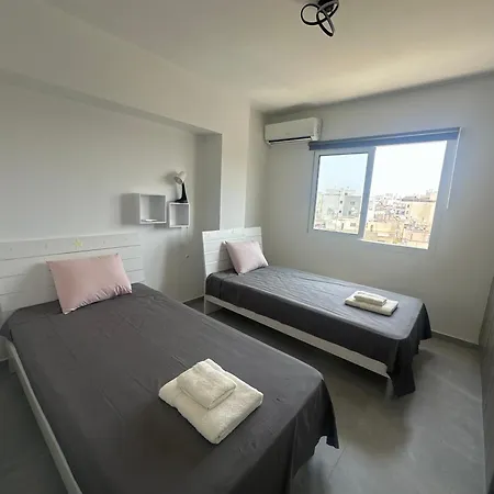 Appartamento Near Finikoudes 3 Larnaca