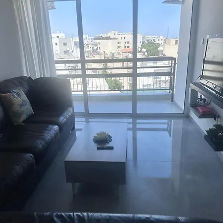 Апартаменти Near Finikoudes 3