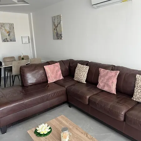 Near Finikoudes 3 Appartement