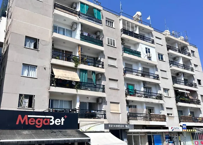 Appartamento Near Finikoudes 3 Larnaca